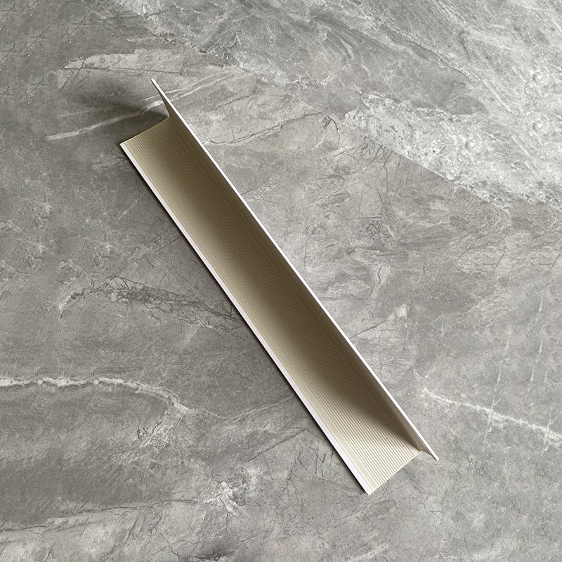 Dễ dàng lắp đặt Tấm bảo vệ góc tường PVC có bề mặt nhẵn 55 * 55mm